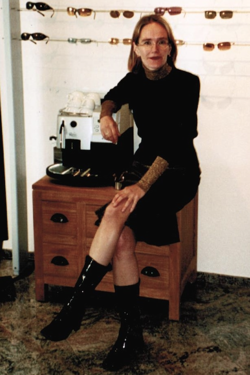Christine Linke mit Lackstiefeln (2003)